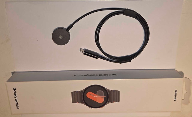 Samsung Galaxy Watch 7 with Extra Strap - photo 3