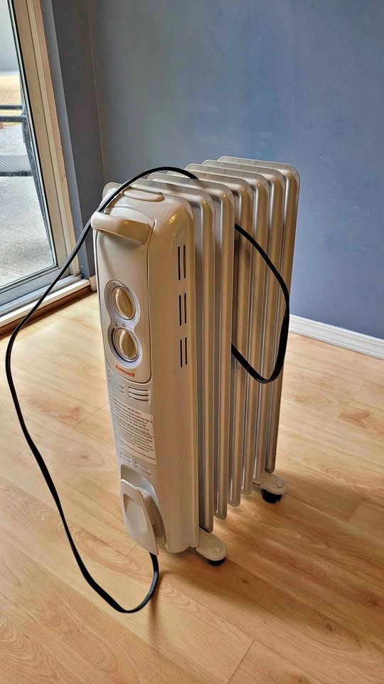 Honeywell Portable Oil-Filled Space Heater