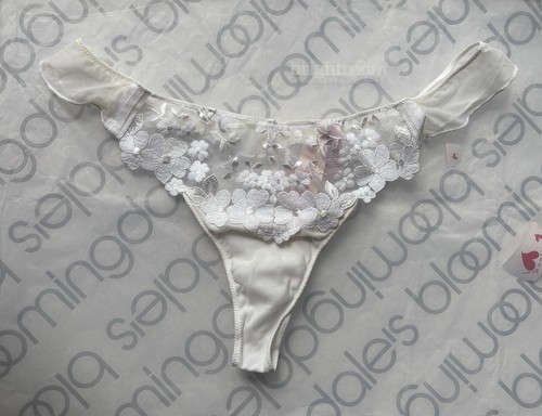 VTG NWT Victoria's Secret Angels White Lace Thong Size M