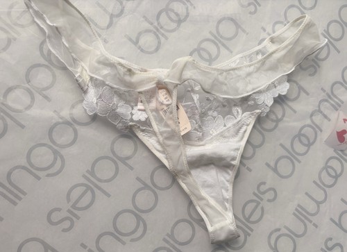 VTG NWT Victoria's Secret Angels White Lace Thong Size M - photo 3