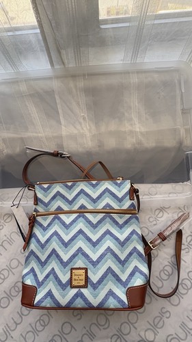 Dooney & Bourke Blue Chevron Zip Crossbody Purse NWT