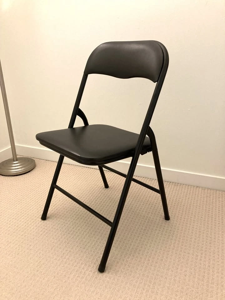 Excellent Condition Black Padded Folding Chair - photo 2