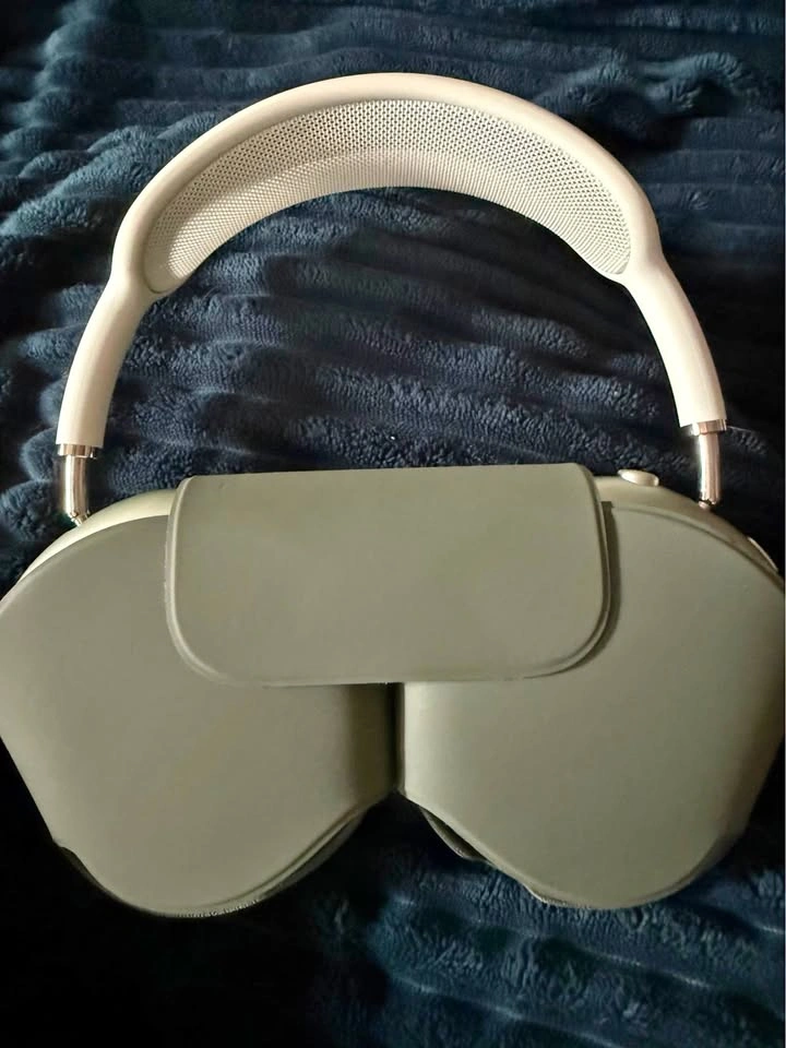 Apple AirPods Max - Green - Like New