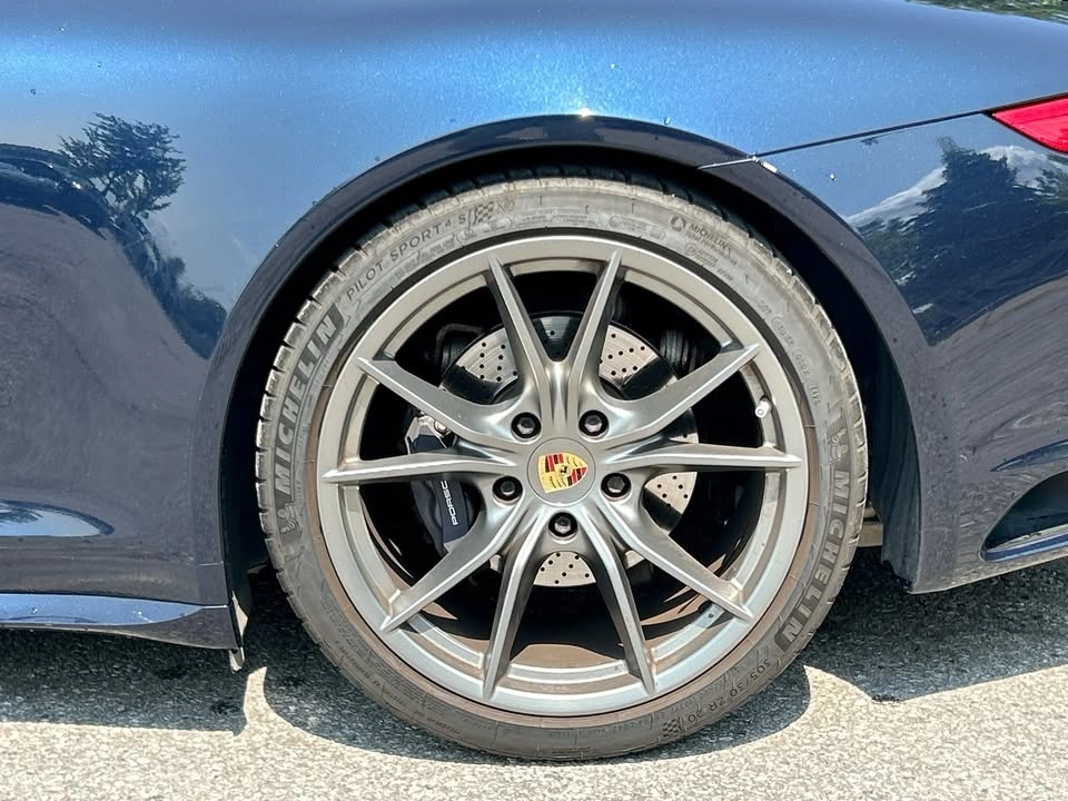 2019 Porsche 911 Carrera 4 - photo 2