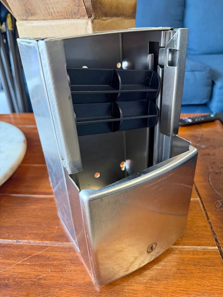 Toilet Tissue Dispenser