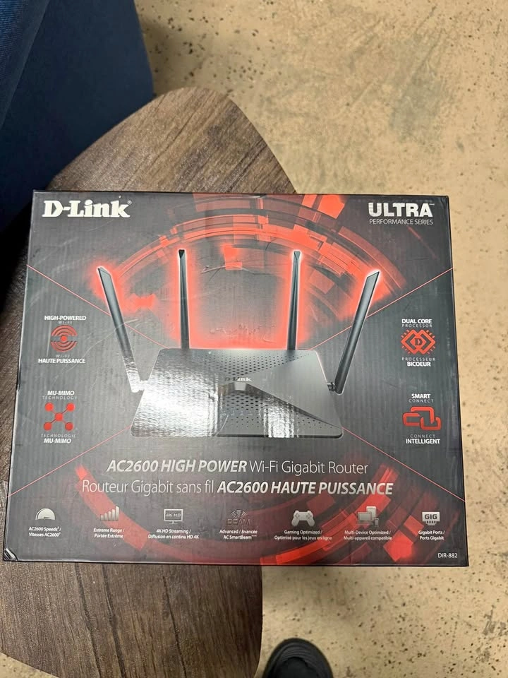 D-Link AC2600 Wi-Fi Gigabit Routers DIR-882 and DIR-2640