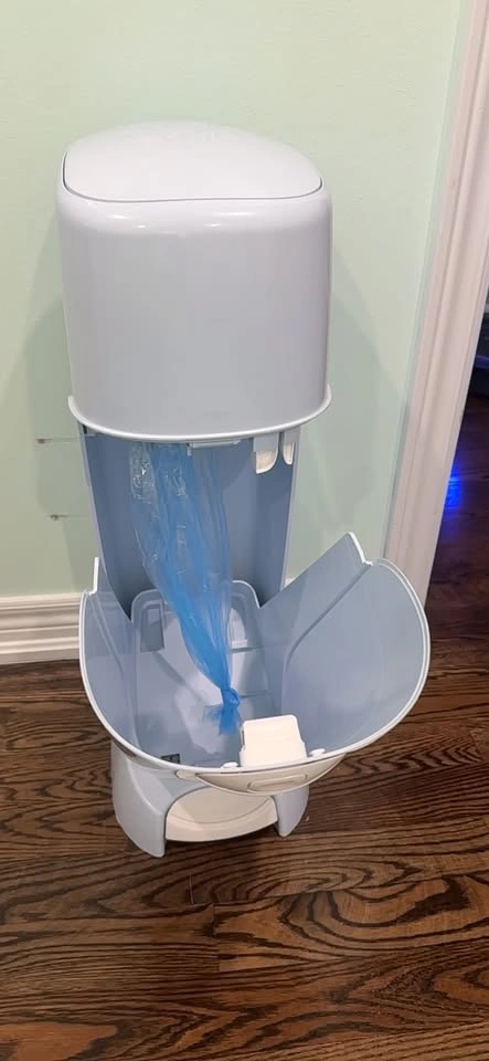 Diaper Pail with Refill Rings - photo 2