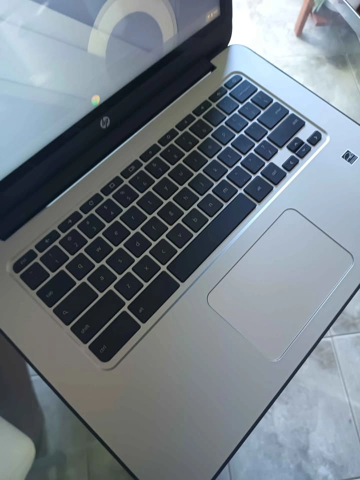 HP Chromebook 14 G3 4GB RAM 32GB SSD Touchscreen - photo 2
