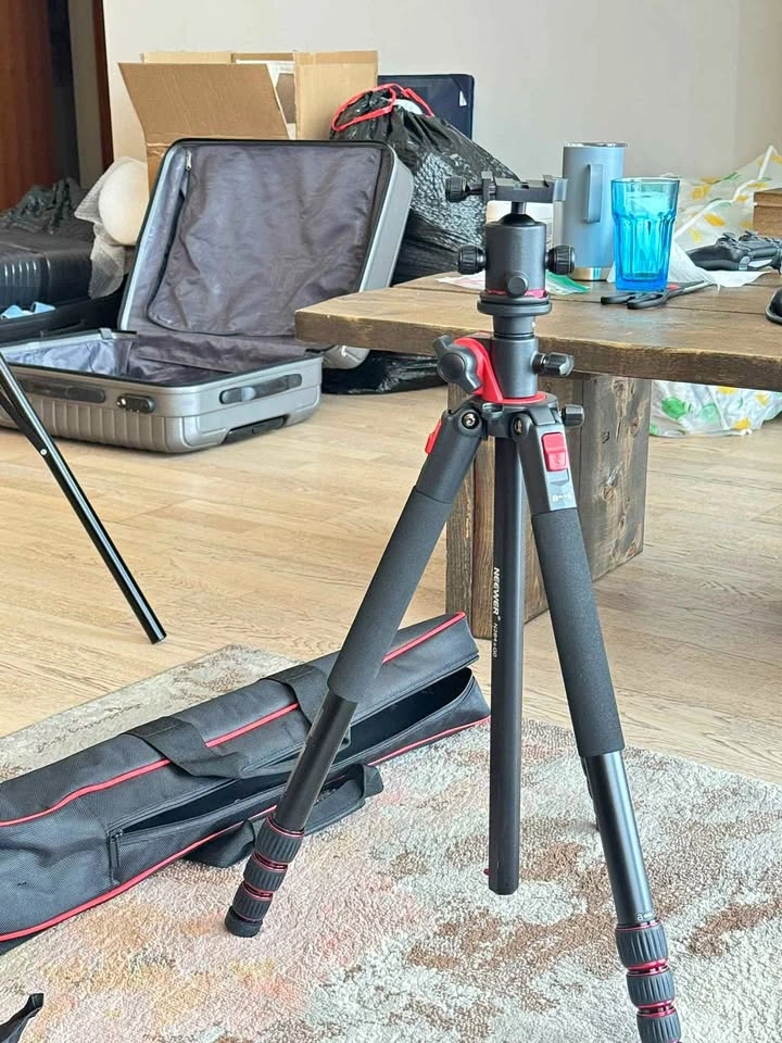 Neewer N284+G0 Camera Tripod
