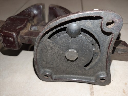 Vintage Wards Master Quality Swivel Bench Vise Anvil & Pipe Jaws - photo 5