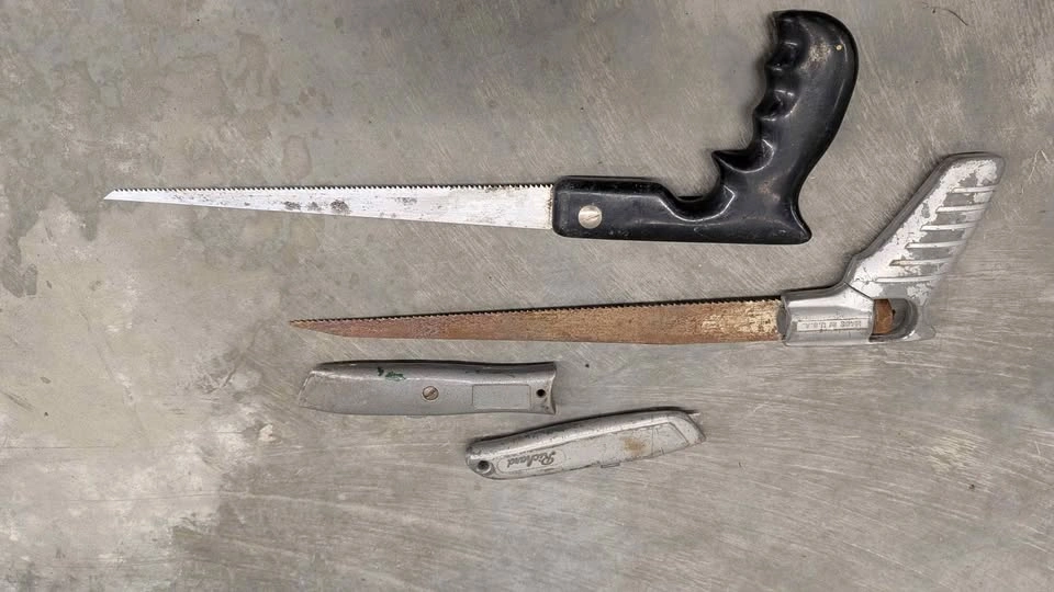 Drywall Saws + 2 Utility Knives – $25 - photo 2