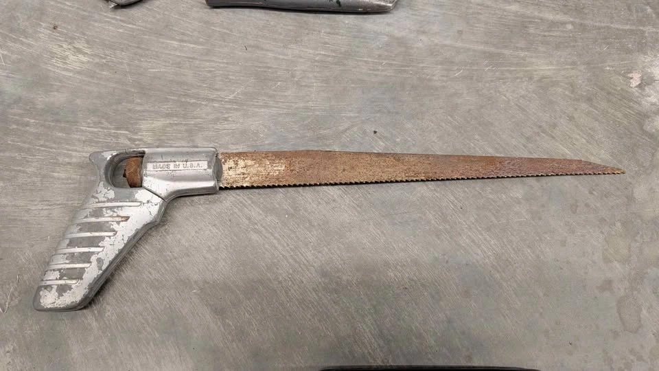 Drywall Saws + 2 Utility Knives – $25 - photo 4