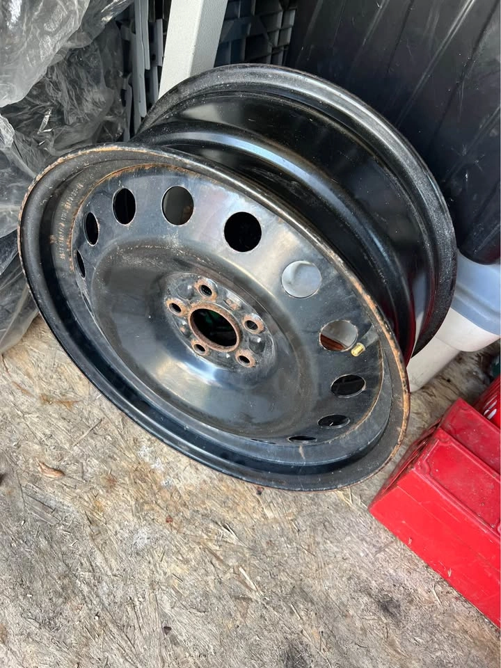 Selling 4 Steelies - photo 2
