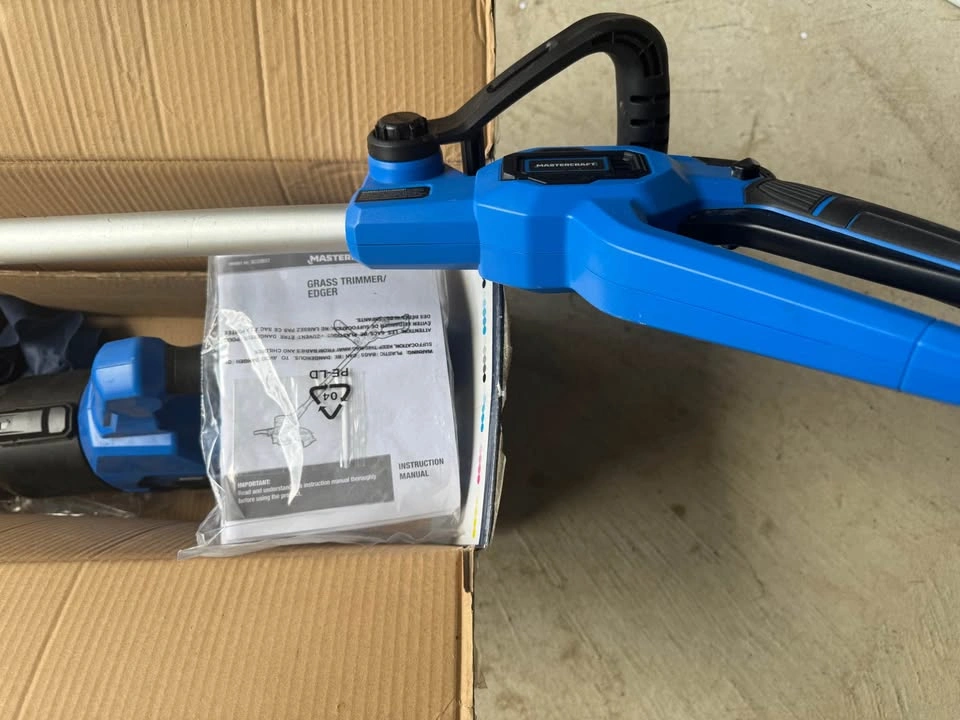 Mastercraft 20V Cordless 12" String Trimmer and 370CFM Blower - photo 2