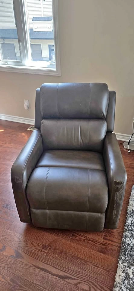 Costco Dual Power Leather Glider Recliner – USB (2 Recliners)