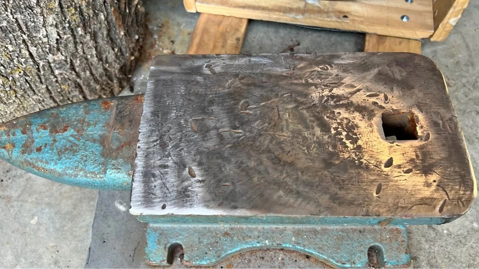 Power Fist 75 lb Anvil