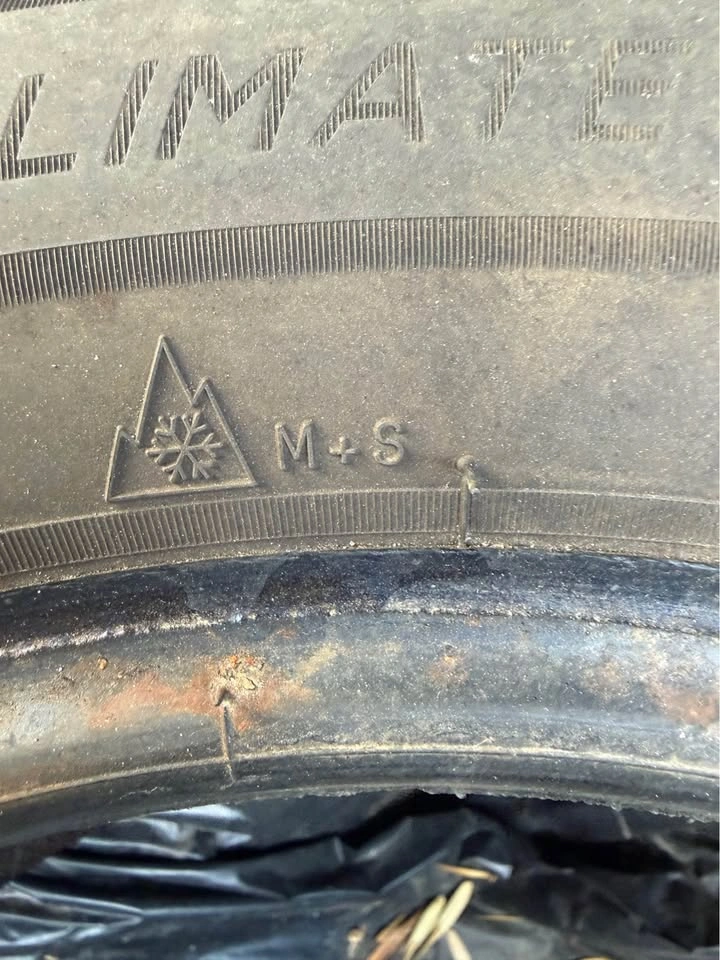 Micheline Cross Climate 2 - 205/65 R16 All Weather Tires - photo 4