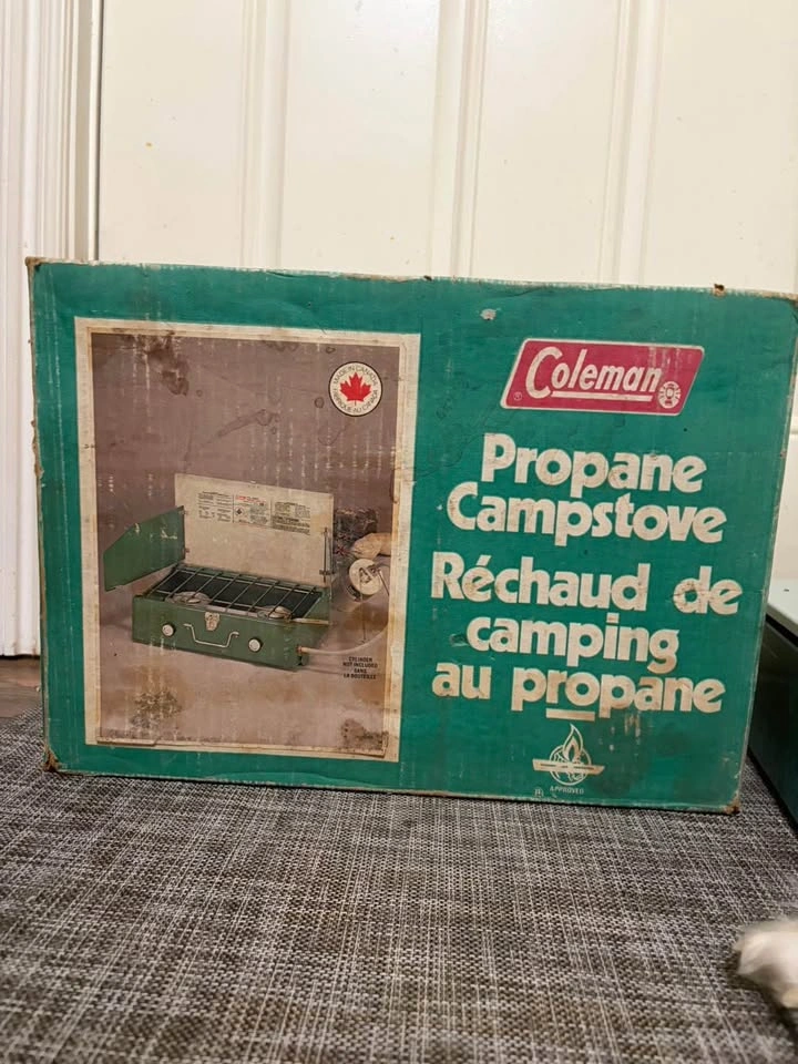 Coleman Propane Camp Stove with regulator hose - photo 2