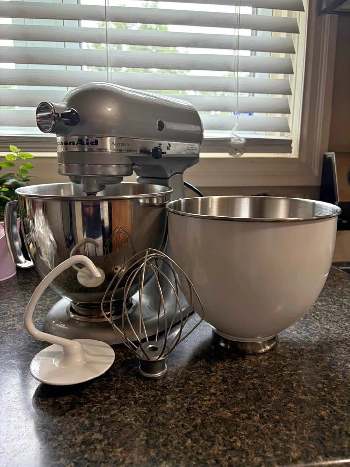 KitchenAid Artisan Stand Mixer
