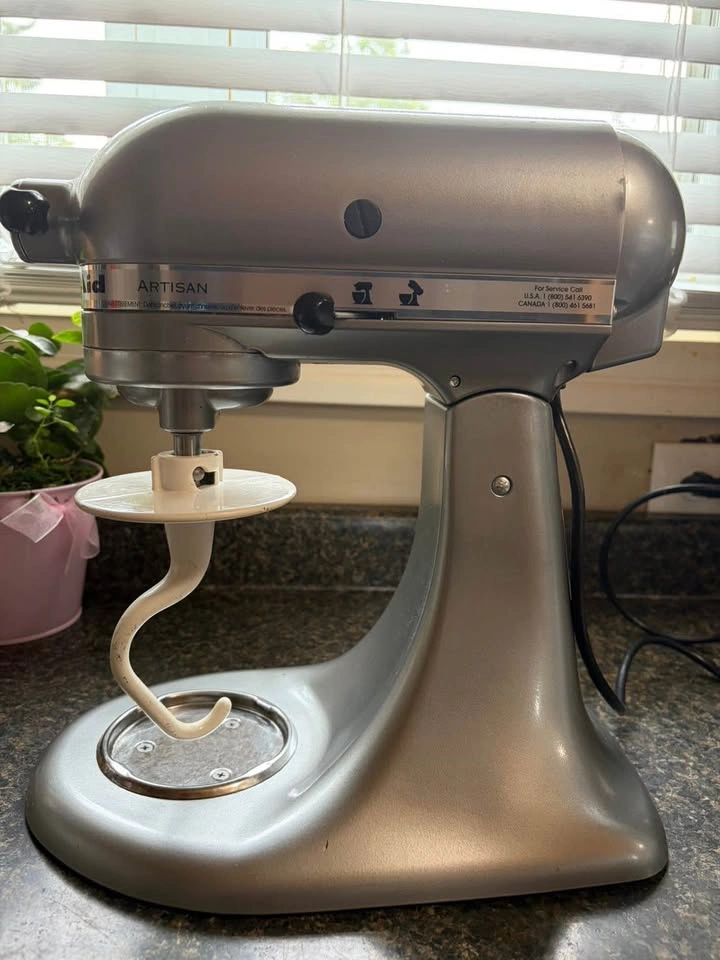 KitchenAid Artisan Stand Mixer - photo 3