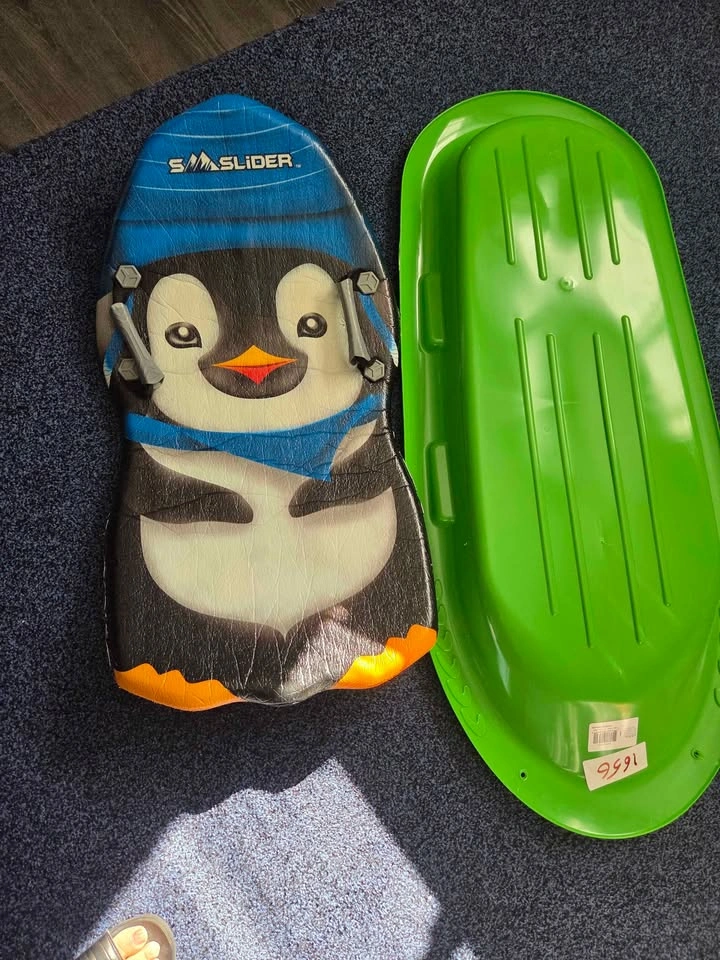 Erapra Plastic Sled, Penguin Foam Sled, and Dinosaur Tent - photo 3