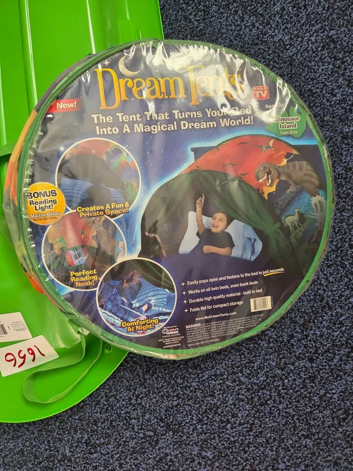 Erapra Plastic Sled, Penguin Foam Sled, and Dinosaur Tent - photo 4