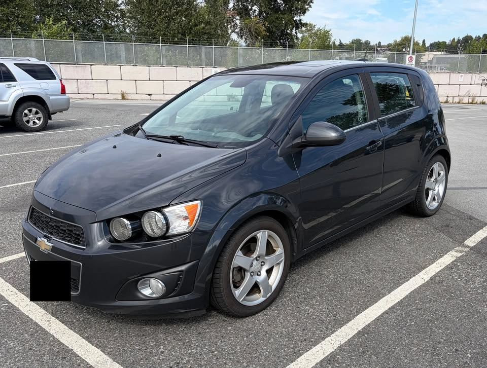 2015 Chevrolet Sonic - photo 2