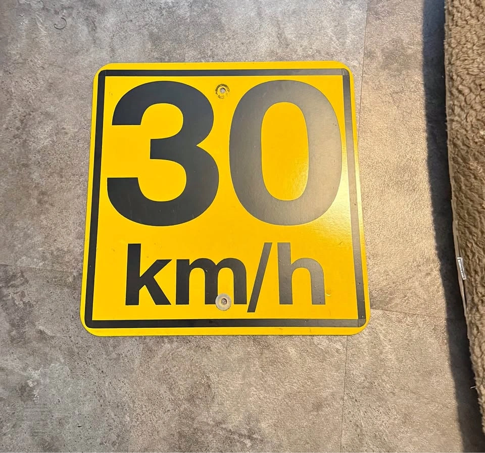Speed limit sign 30KM/H