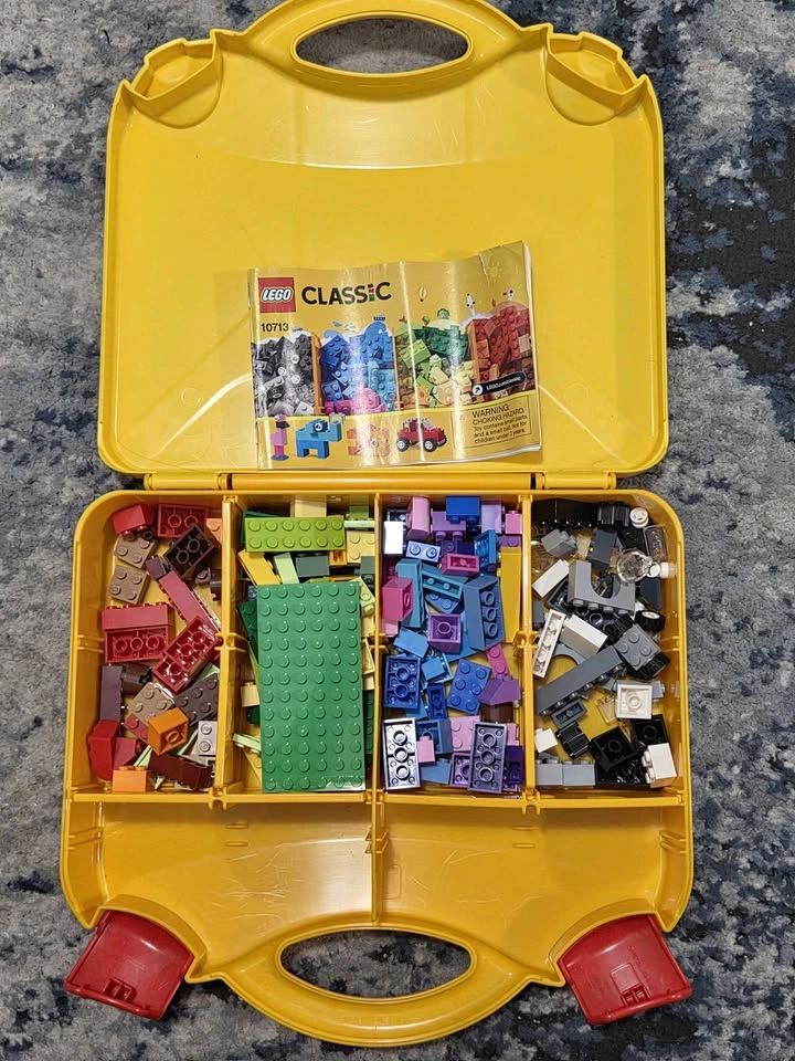 LEGO Classic Creative Suitcase 10713