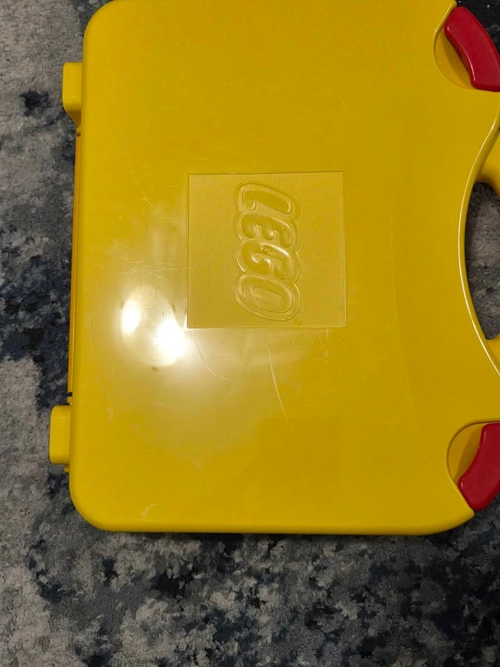 LEGO Classic Creative Suitcase 10713 - photo 2