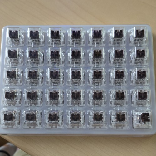 Gateron Clear Mechanical Keyboard Switches 35-Pack - photo 3