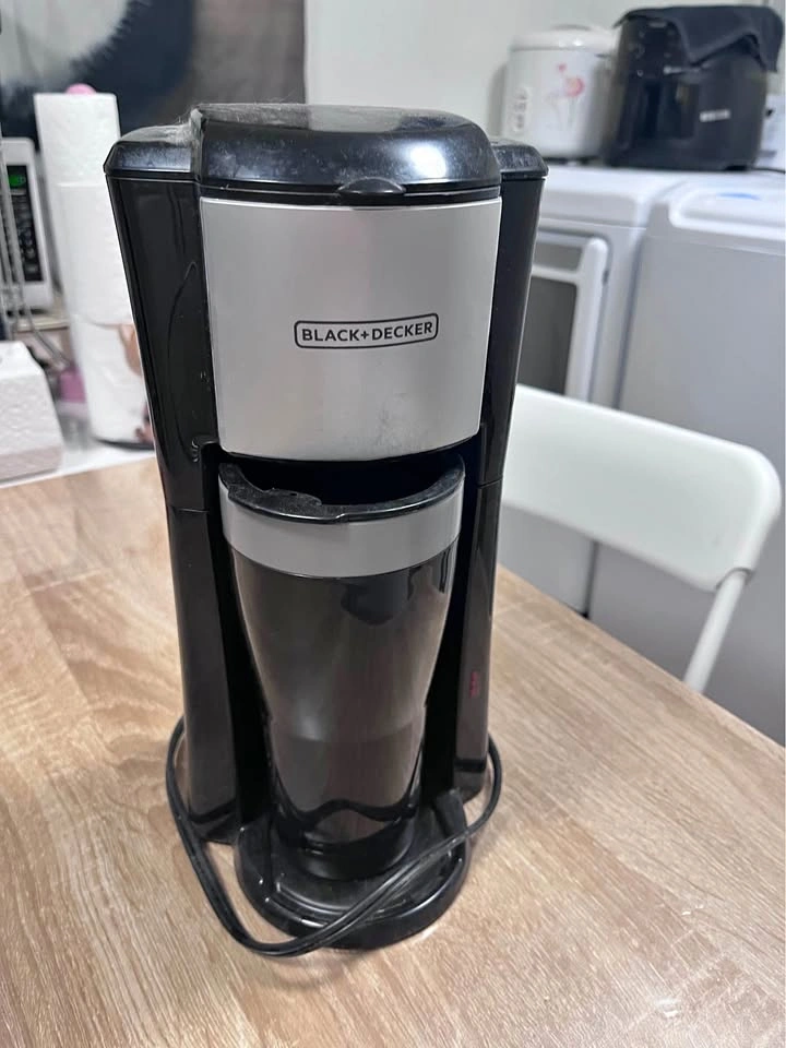 Coffee Machine - IN VERY GOOD SHAPE + FREE COFFEE GROUND