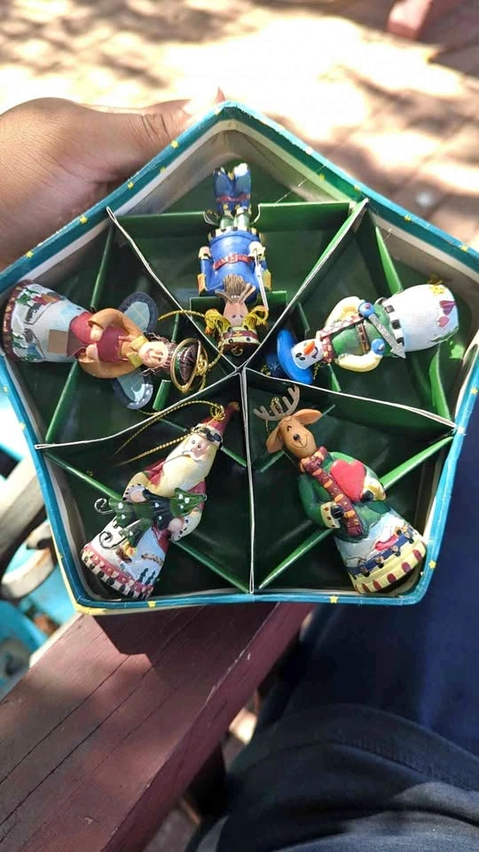 Handcrafted Polyresin/Metal Christmas Ornament Set of 5