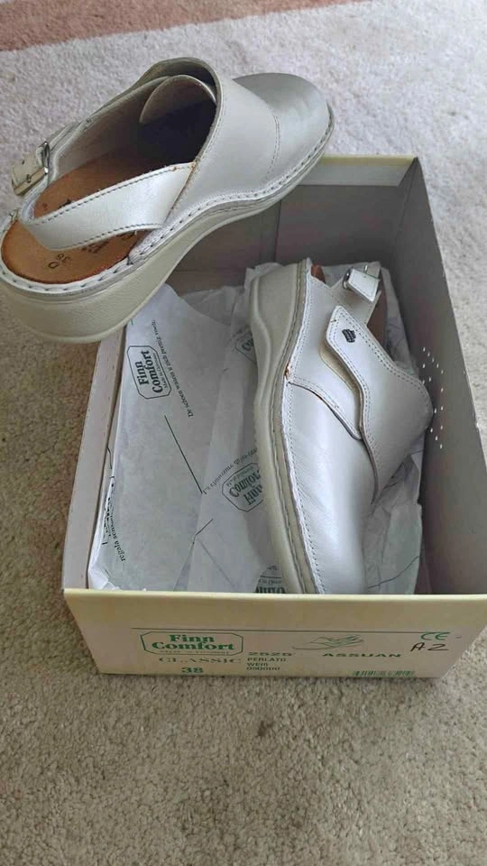 Finn Comfort Assuan Sandals EU 38