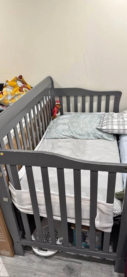 Baby Crib with mattress