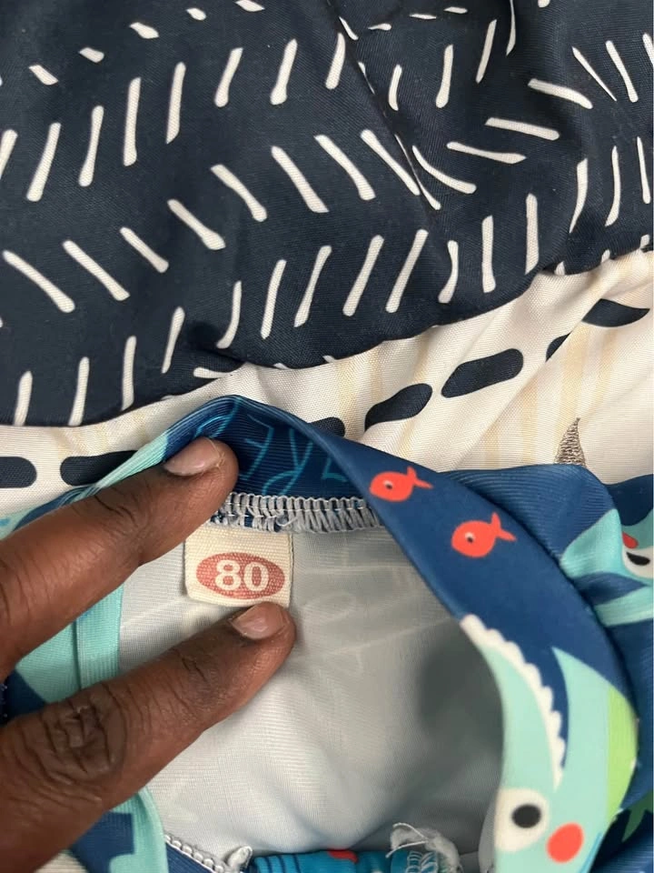 Baby Shark Print One-Piece Swimsuit Size 80 - photo 2