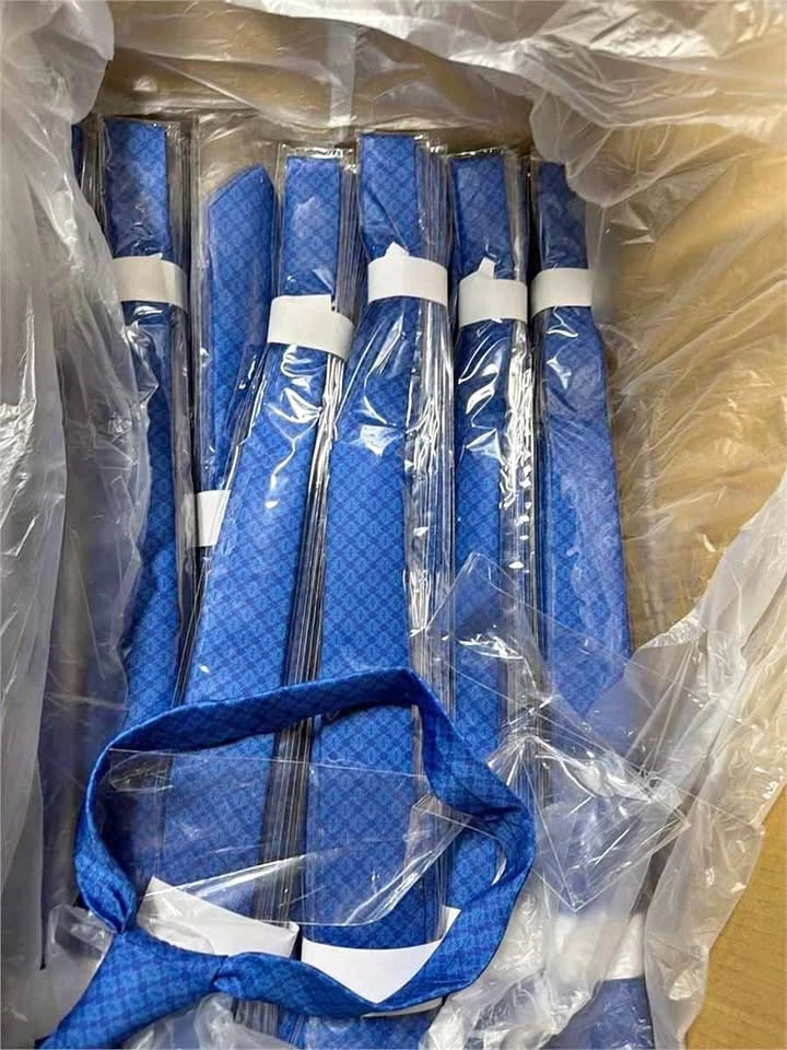 180pcs of NEW Blue Geometric Pattern Neckties
