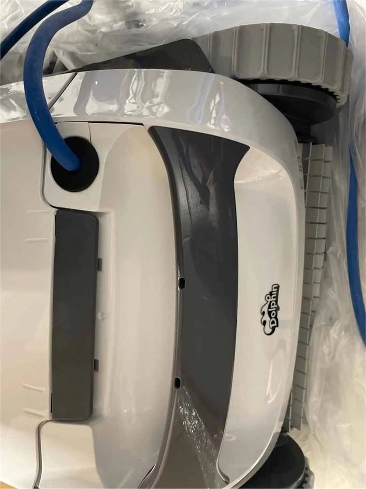 Dolphin E10 Robotic Pool Cleaner - photo 4