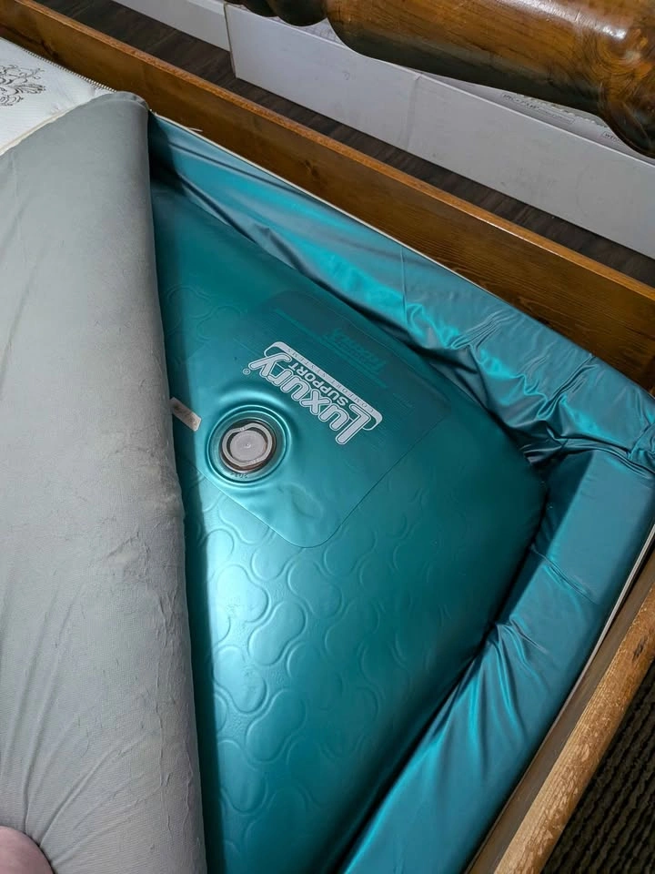 King size Canon ball water bed - photo 4