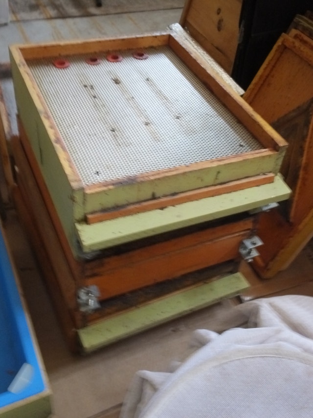 A Complete Beekeeping Setup - Supplies and Equipments - photo 5