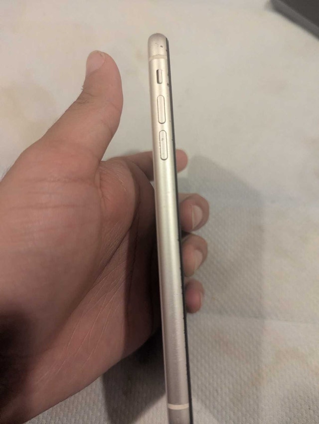iPhone 11 - 64GB - 100% Battery Health - photo 4