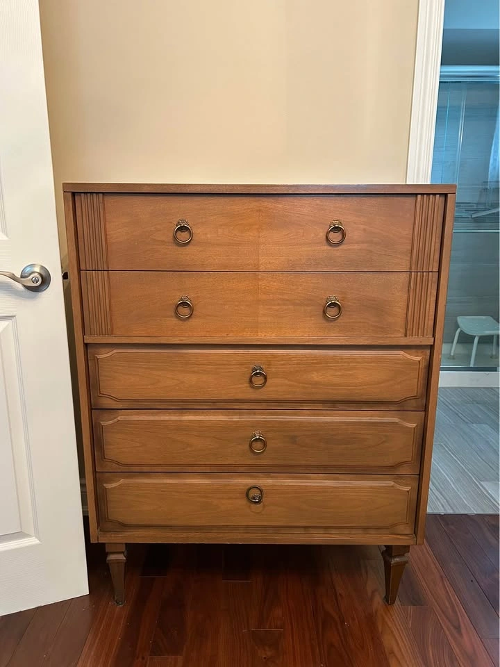 Vintage Solid-Wood Dresser - photo 3