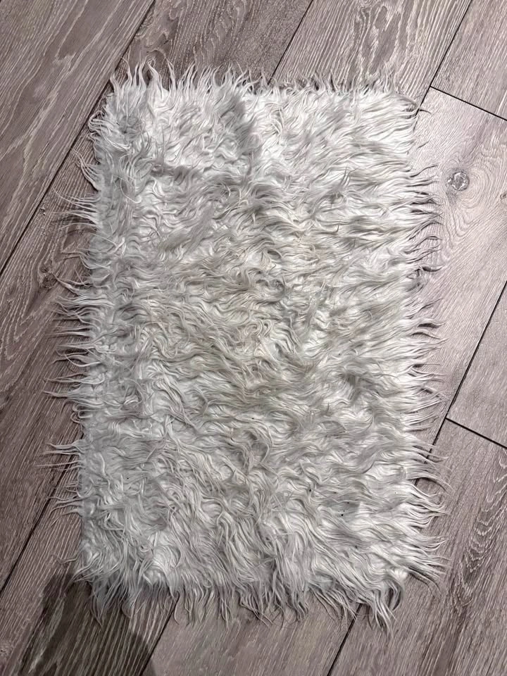 White Shaggy Faux Fur Rug