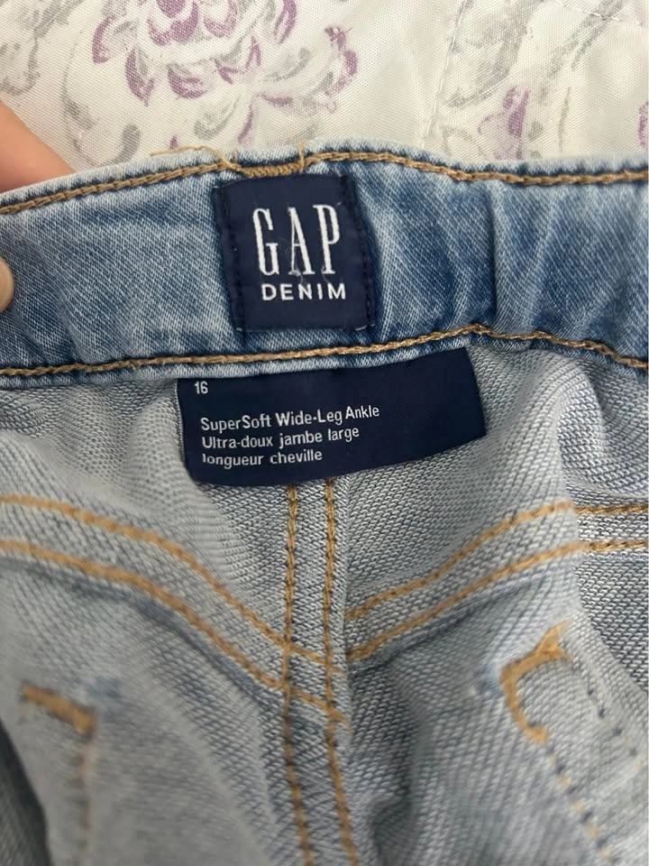 Gap Jeans - photo 2