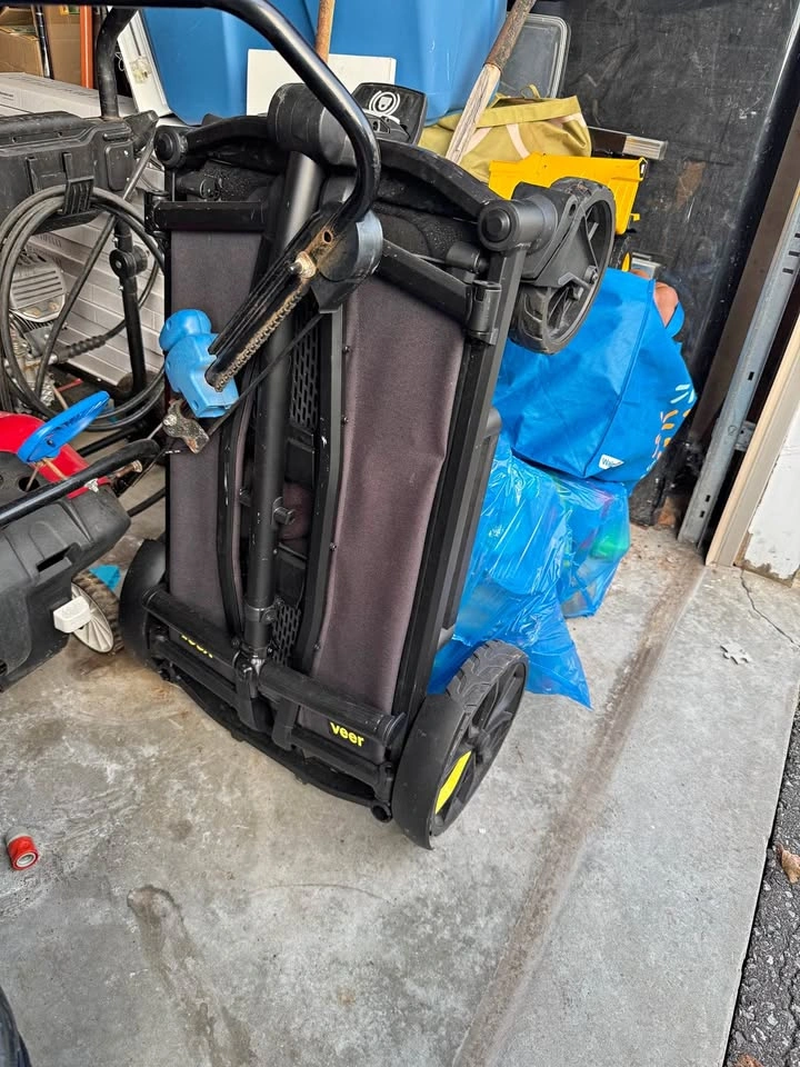 Veer Wagon with accessories
