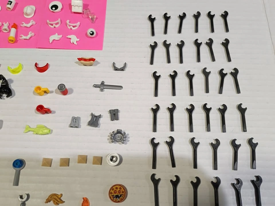 Lot of Lego Minifig Parts and Accessories - photo 4