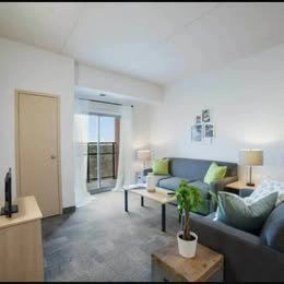 5 Beds 2 Baths Apartment - photo 4
