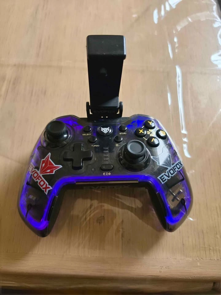 EvoFox One Wireless Controller - photo 4
