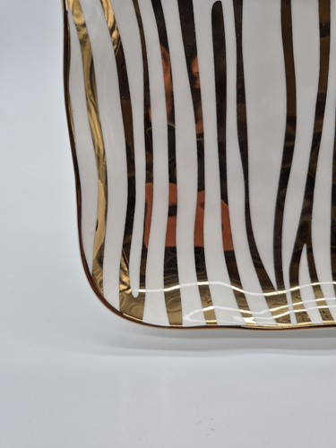 Golden Finish Striped Rectangle Plate - photo 2