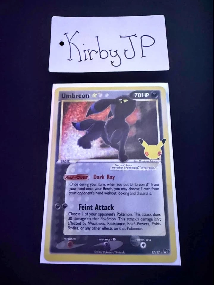 Pokemon Celebrations Umbreon Gold Star 17/17